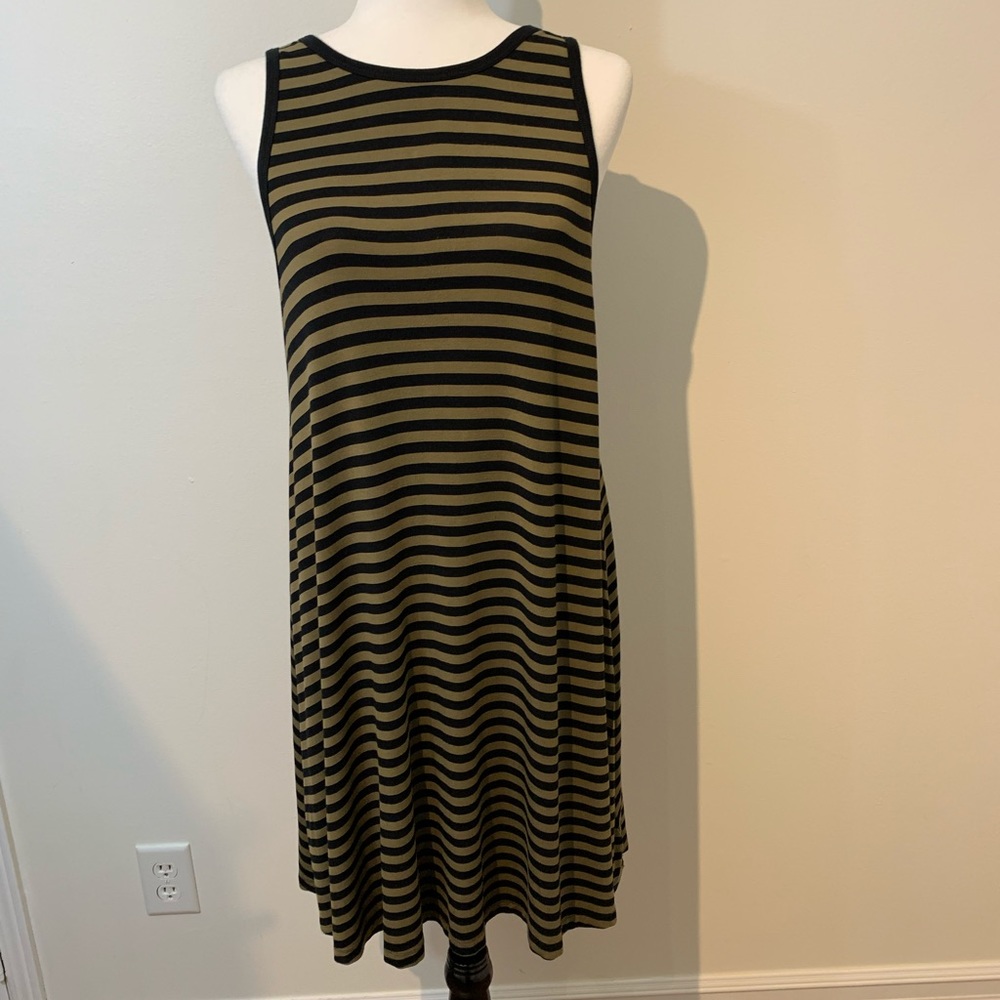 Vintage Old Navy Black & Khaki Striped Swing Dress in Size Large